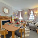 Culross Residences
